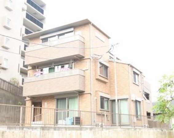 Lust Strahlの物件外観写真